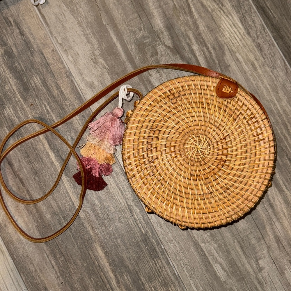 Rafia round bag